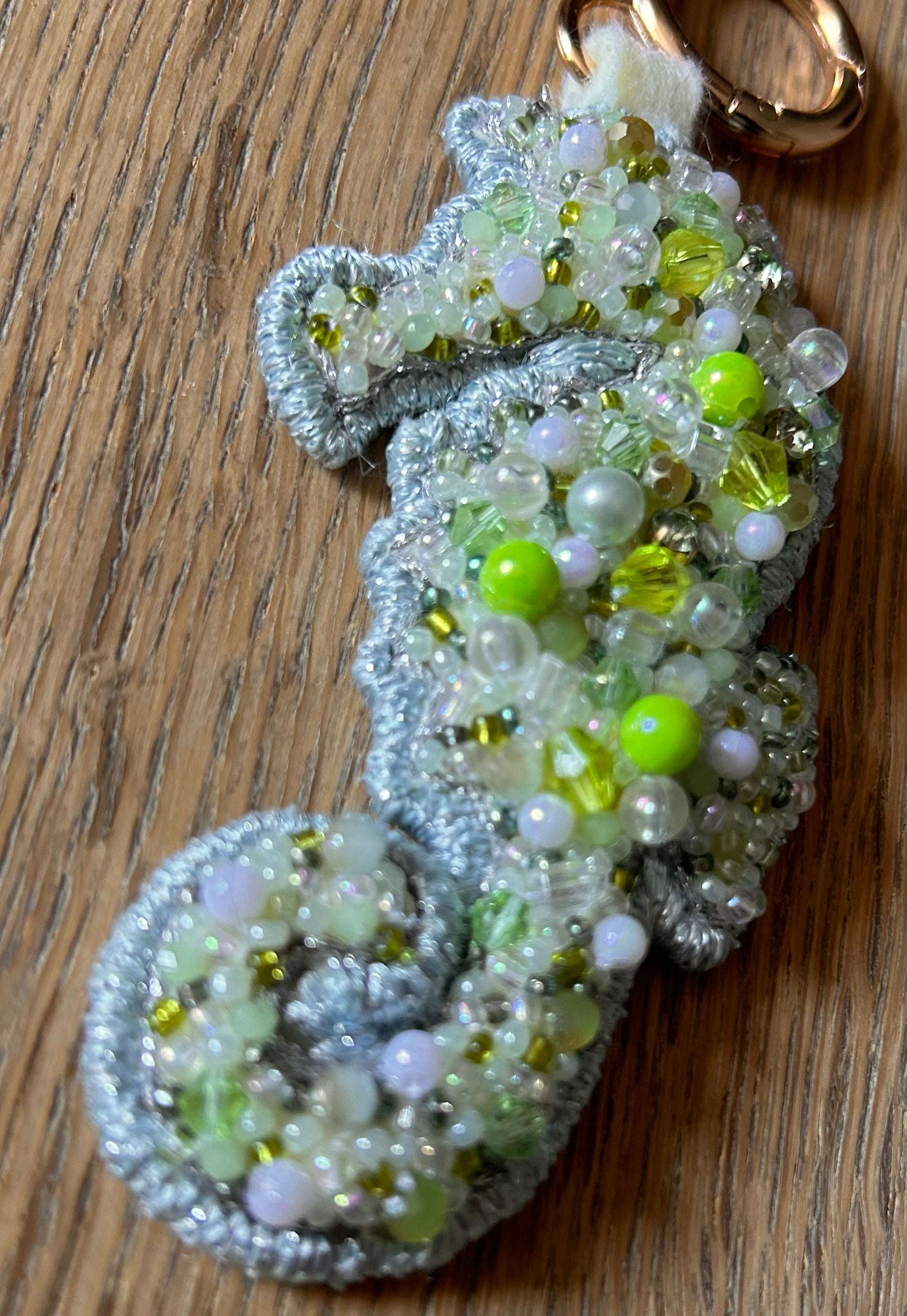 Moonchild Copenhagen nøglering, grøn/lyseblå søhest, 10 cm