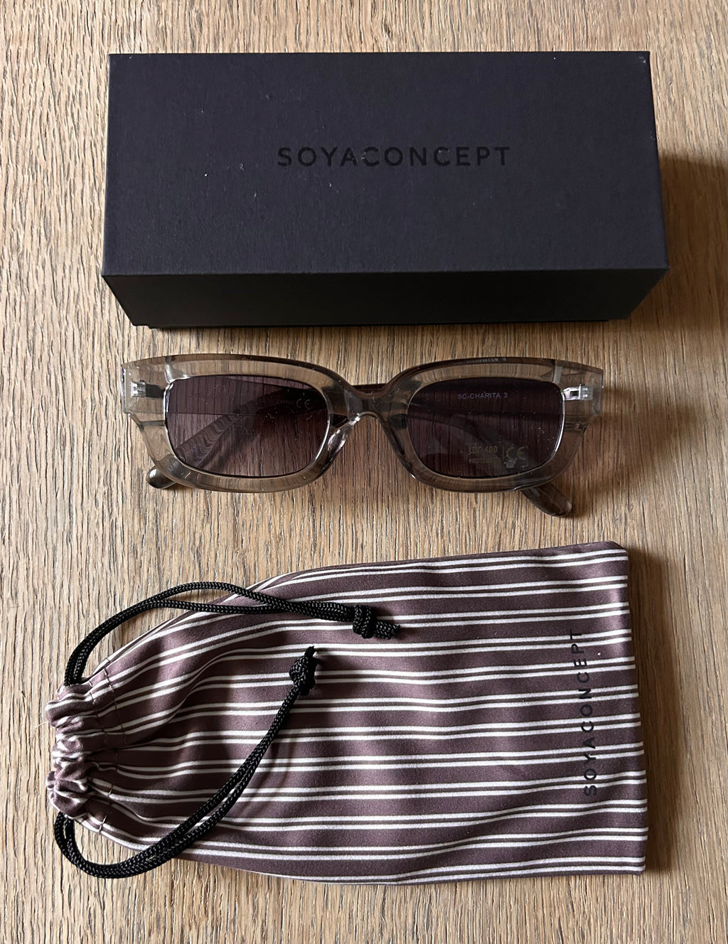 Soyaconcept solbriller klart stel m. pose og æske