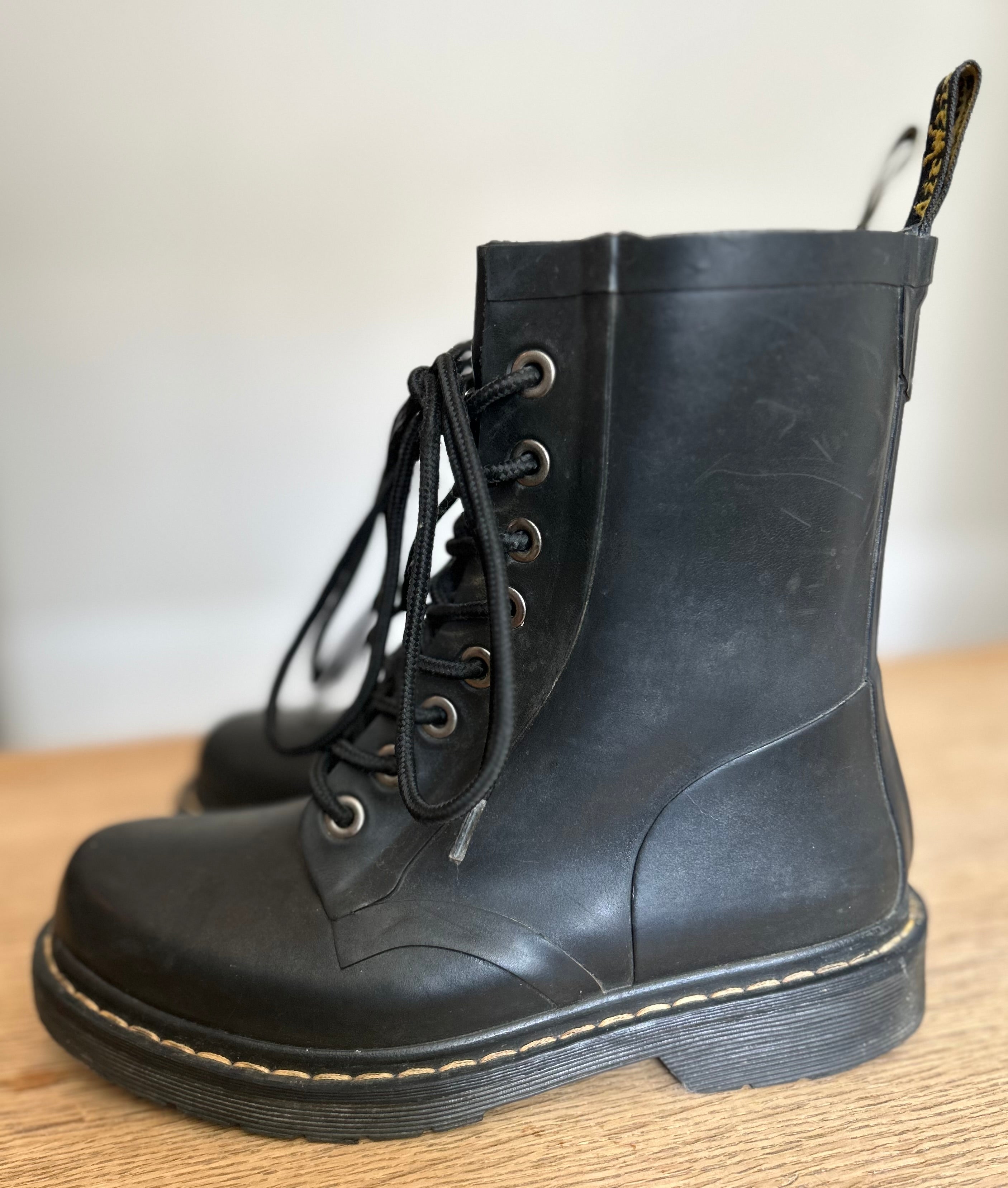 Dr. Martens gummistøvle m. snører