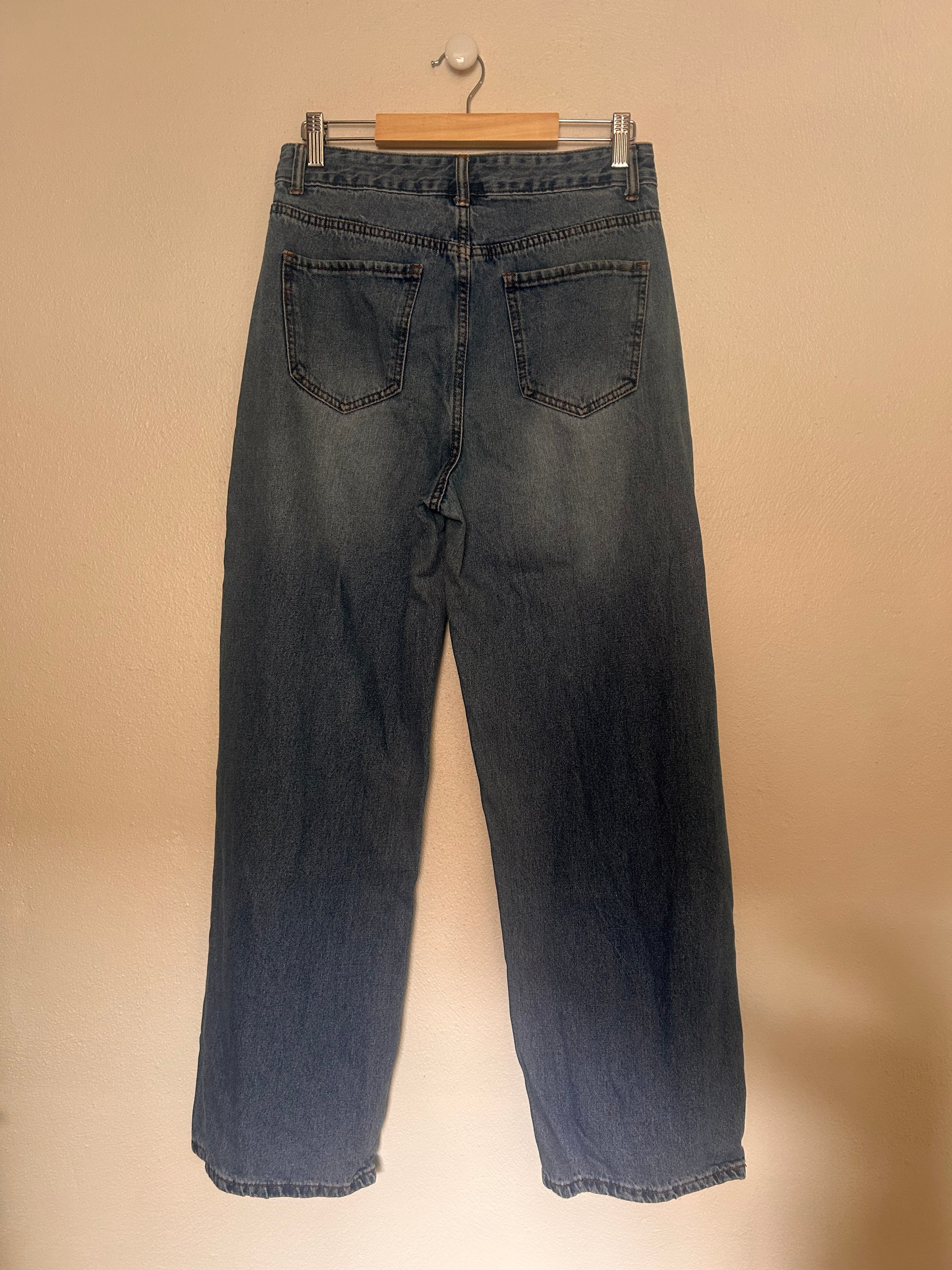 Loose fit jeans