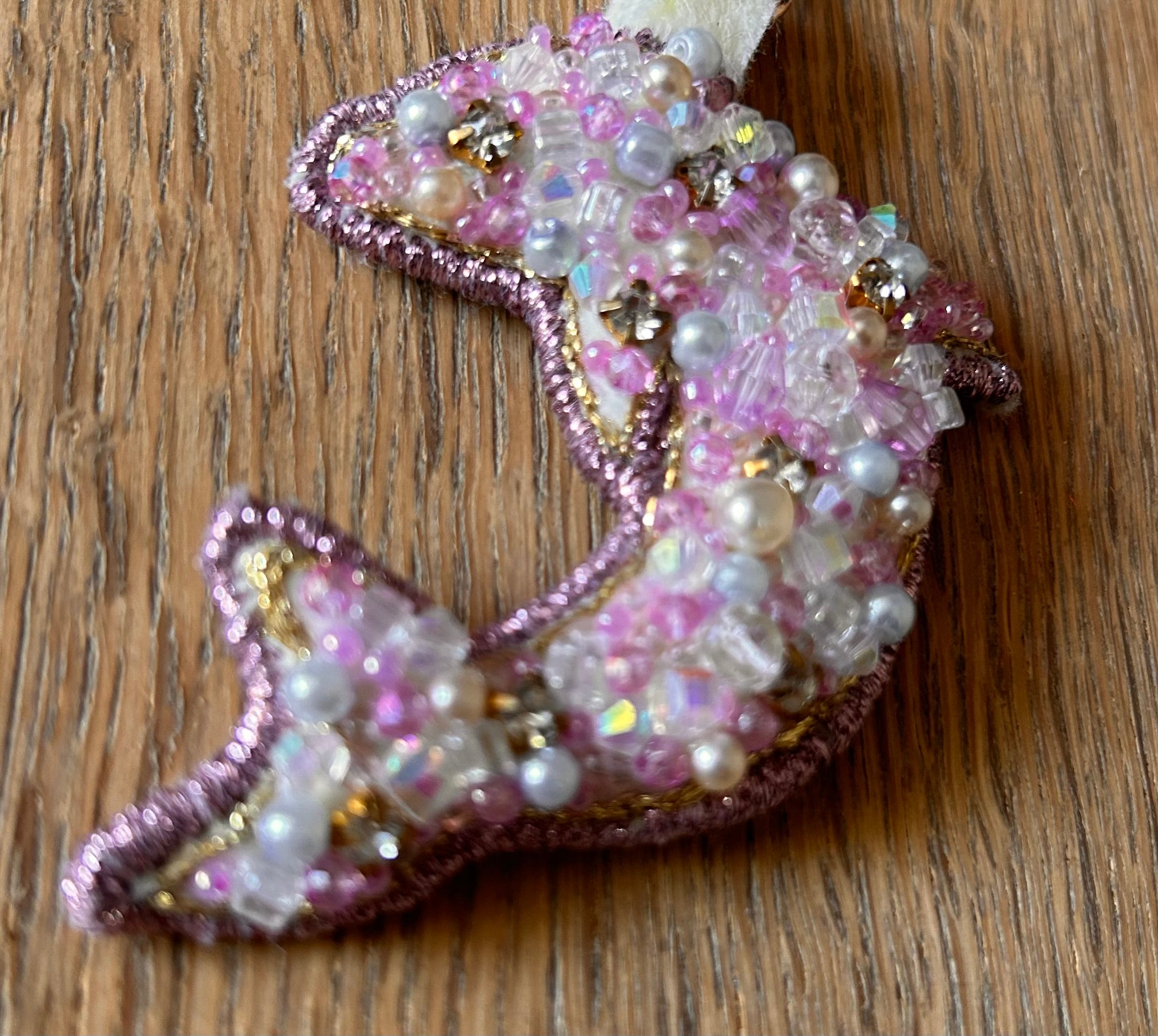 Moonchild Copenhagen nøglering, lilla delfin, 8 cm