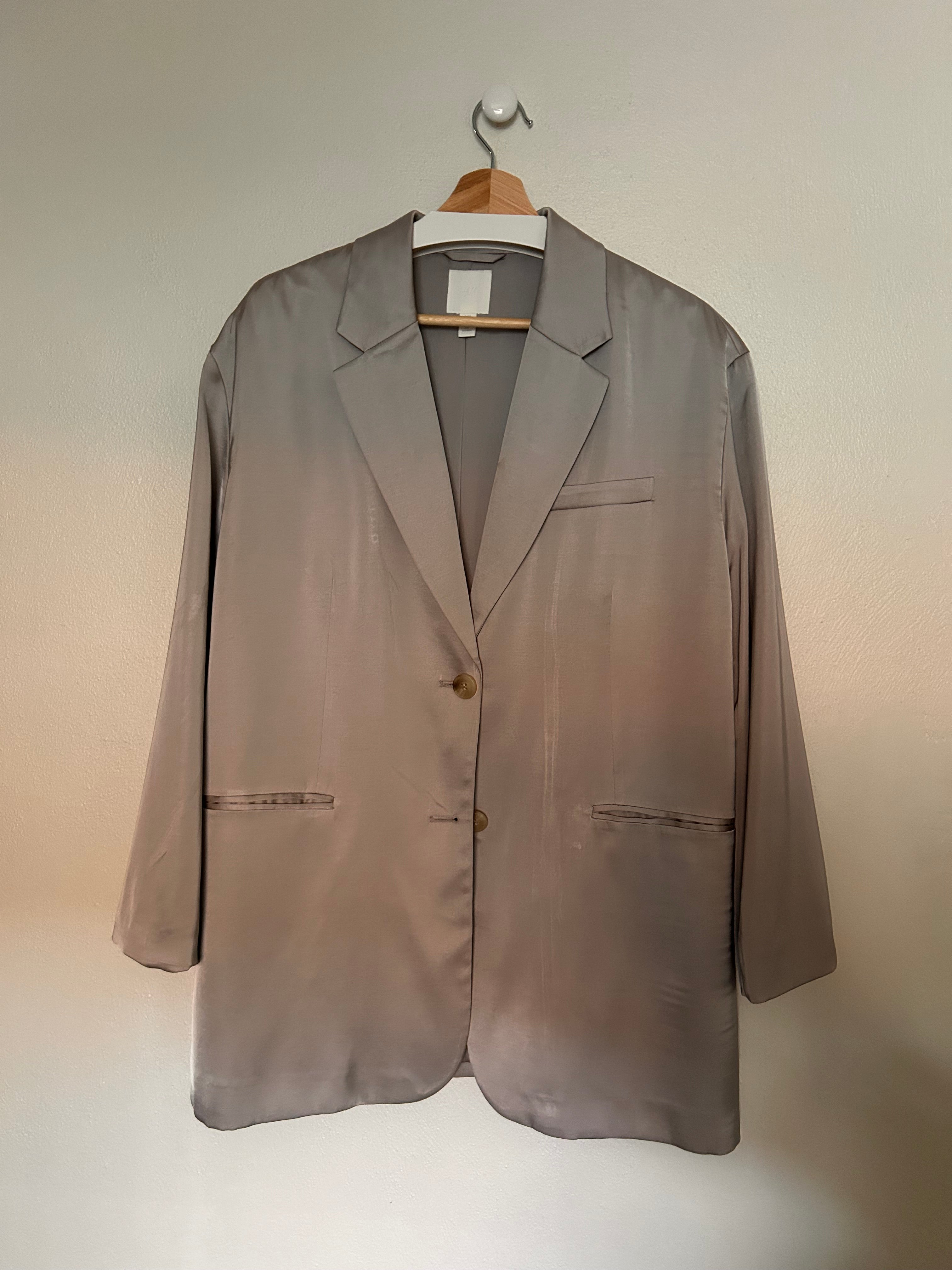 H&M satin blazer loose fit