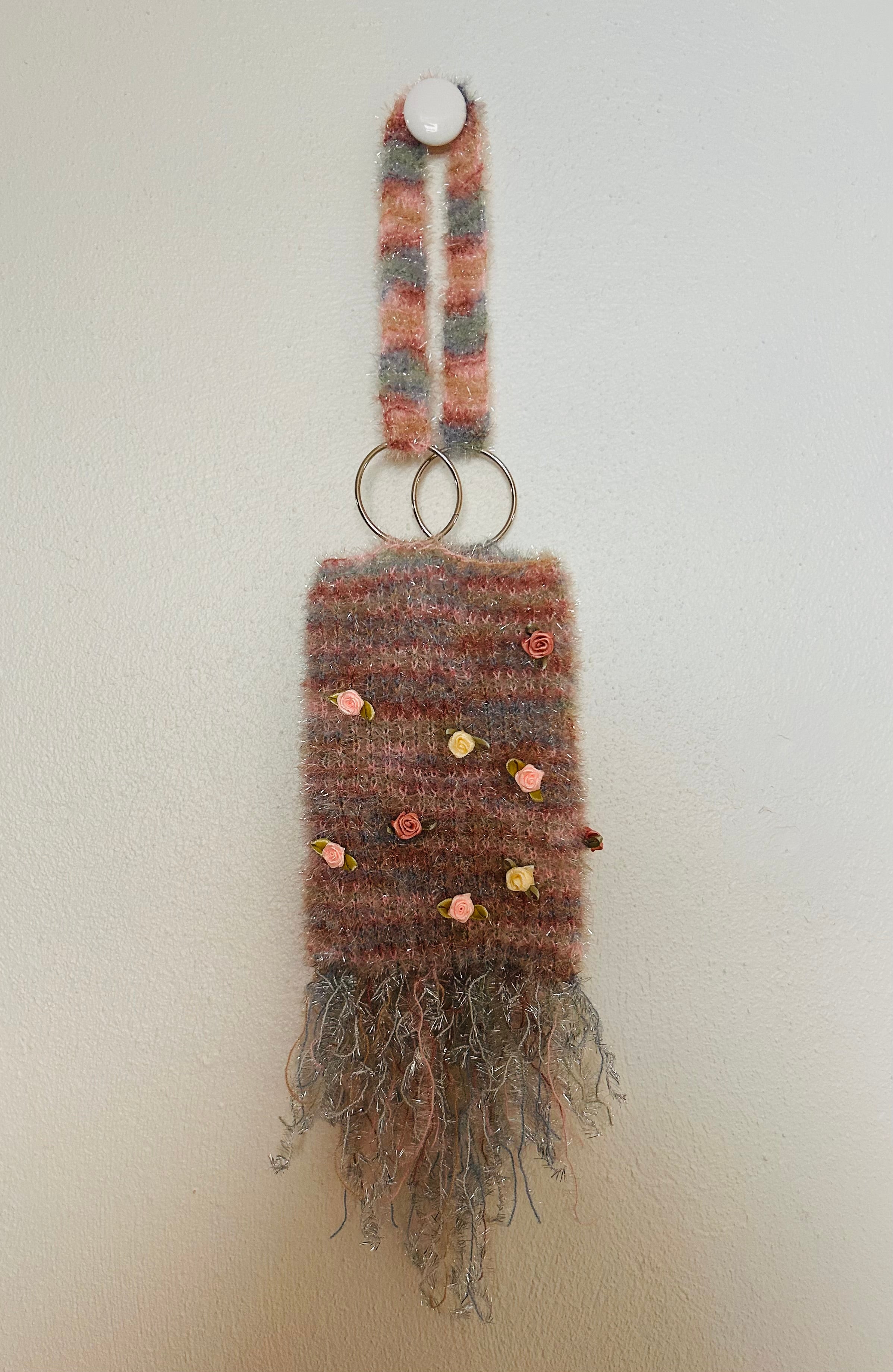 House of Lenschau stribet rosa glimmertaske med roser