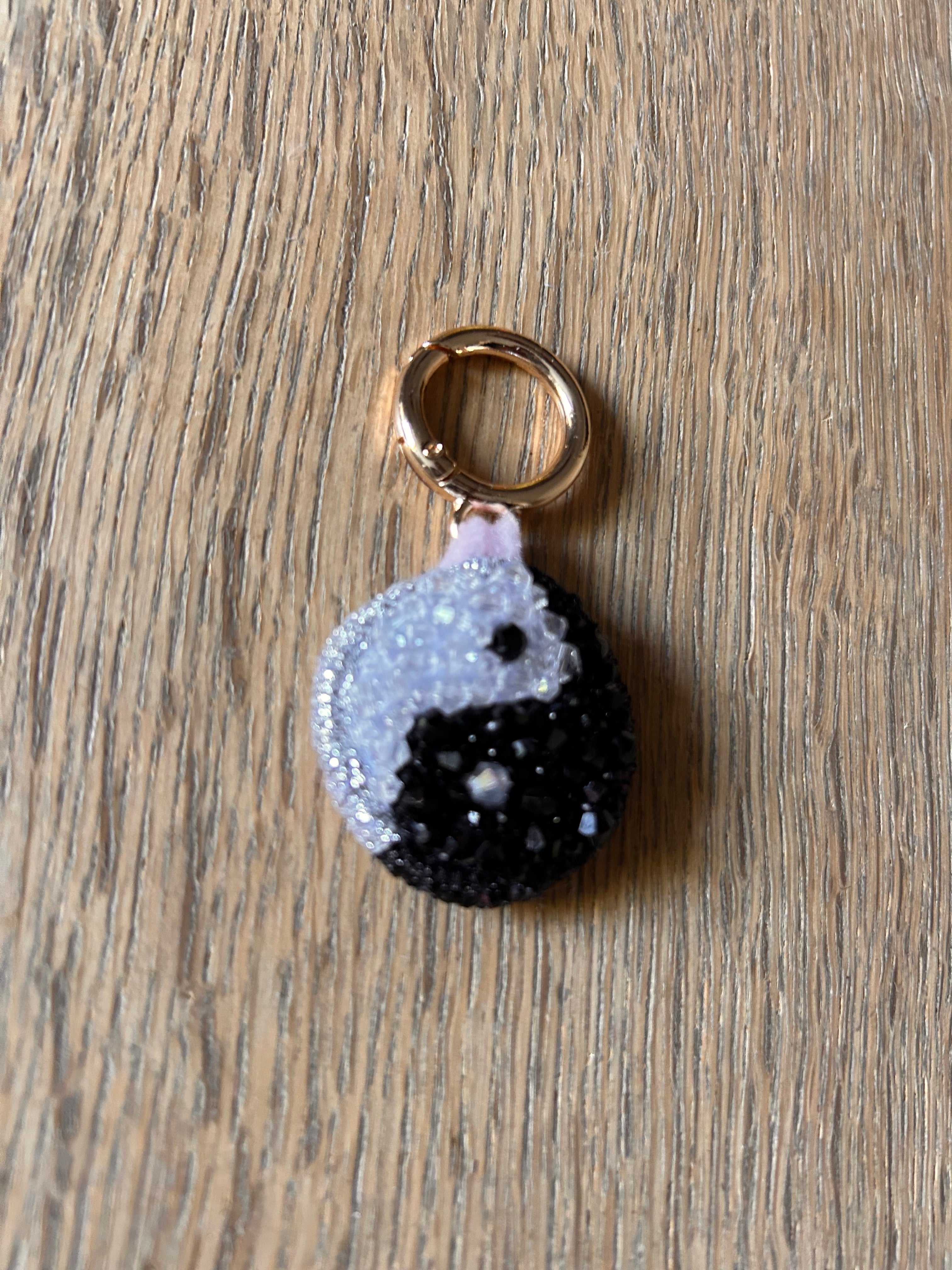 Moonchild Copenhagen nøglering, mini yin yang, 4 cm
